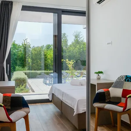 Martincic - 5 Stars Luxury With Pool Heating On 4000m2 ヴィラ Rakalj