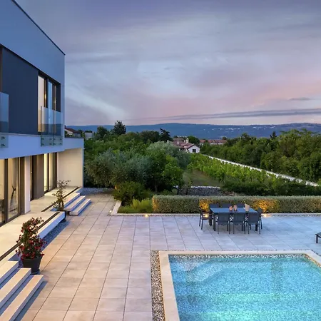 Martincic - 5 Stars Luxury With Pool Heating On 4000m2 ヴィラ