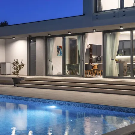 ヴィラ Martincic - 5 Stars Luxury With Pool Heating On 4000m2
