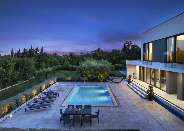 Martincic - 5 Stars Luxury With Pool Heating On 4000m2 * Rakalj