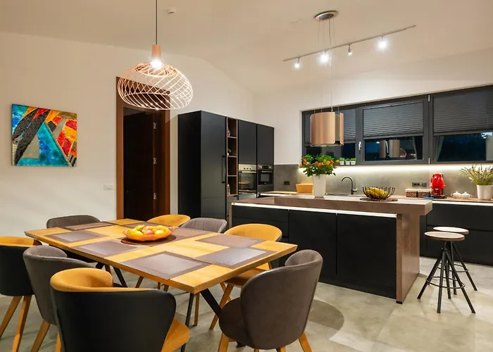 Martincic - 5 Stars Luxury With Pool Heating On 4000m2 * Rakalj