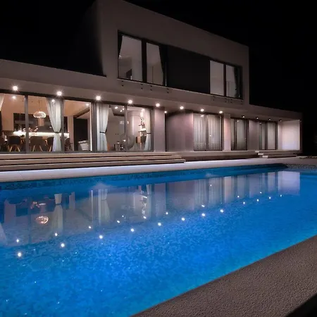 Villa Martincic - 5 Stars Luxury With Pool Heating On 4000m2 Rakalj