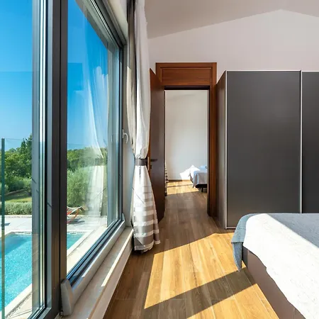 Villa Martincic - 5 Stars Luxury With Pool Heating On 4000m2 Rakalj