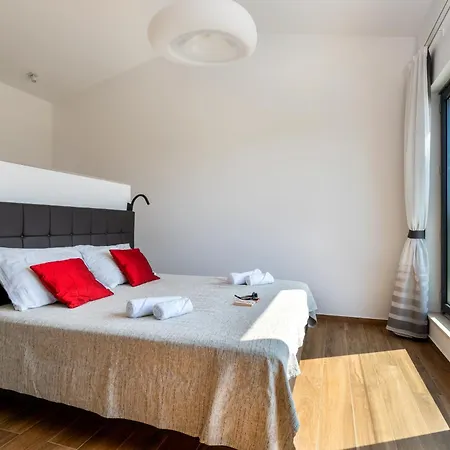 Martincic - 5 Stars Luxury With Pool Heating On 4000m2 *