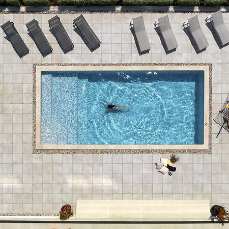 Martincic - 5 Stars Luxury With Pool Heating On 4000m2