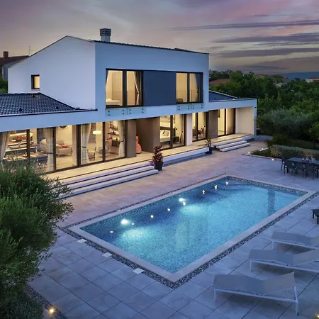 Martincic - 5 Stars Luxury With Pool Heating On 4000m2 *