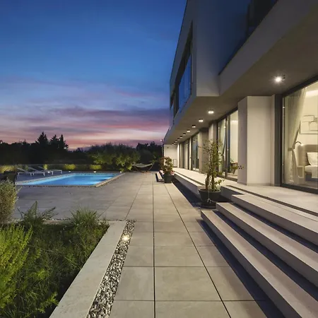 Villa Martincic - 5 Stars Luxury With Pool Heating On 4000m2