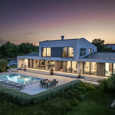 Villa Martincic - 5 Stars Luxury With Pool Heating On 4000m2 Rakalj